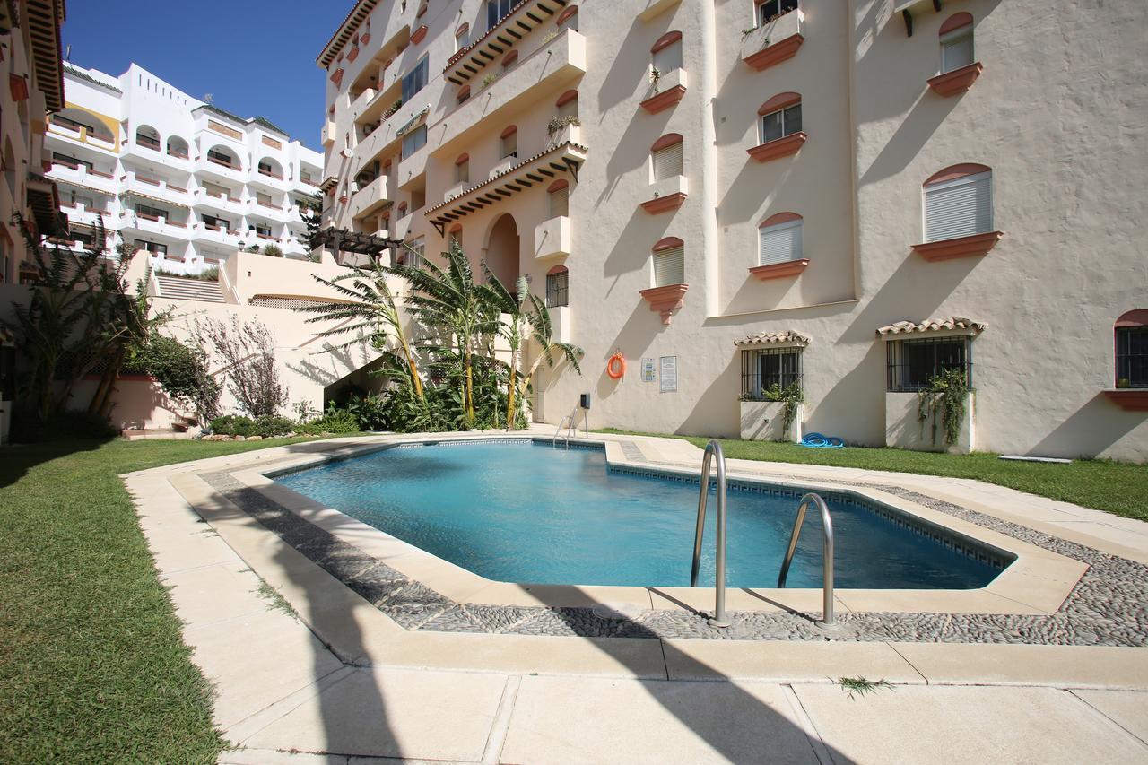 Marina Bay Playa Del Cristo Apartment Estepona Luaran gambar