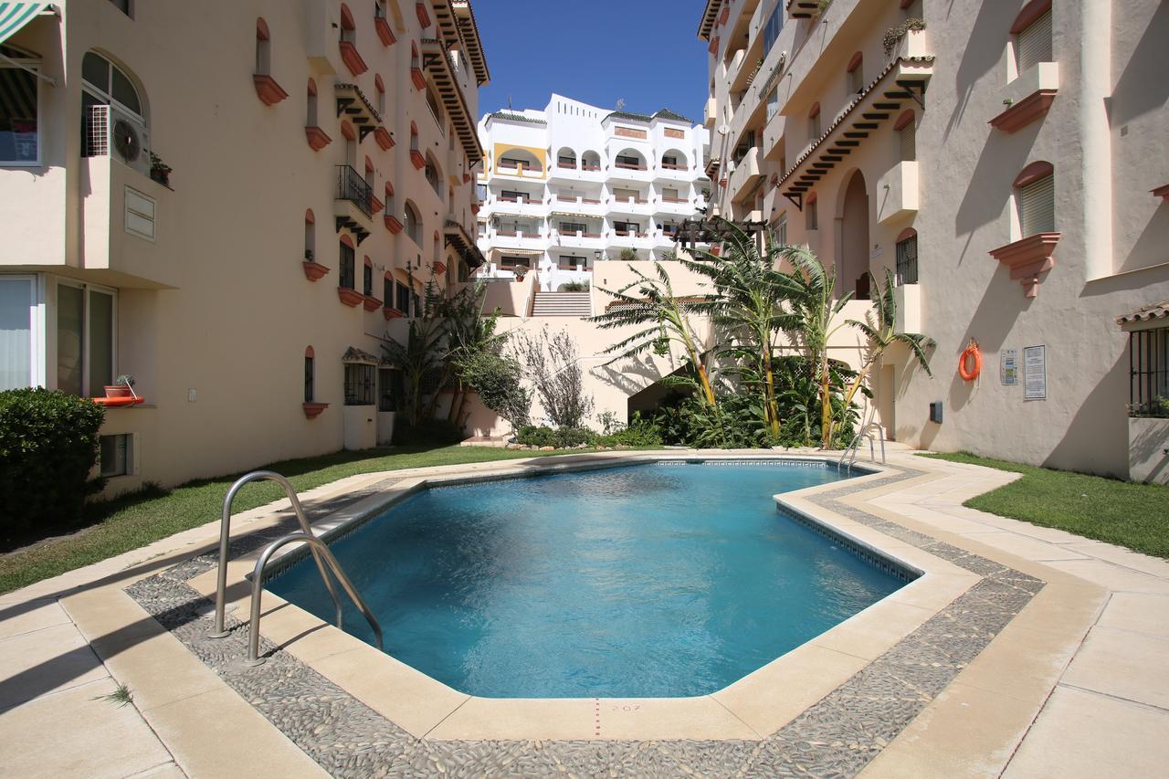 Marina Bay Playa Del Cristo Apartment Estepona Luaran gambar